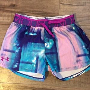 Girls Under Armour Athletic Shorts. Small. NWOT